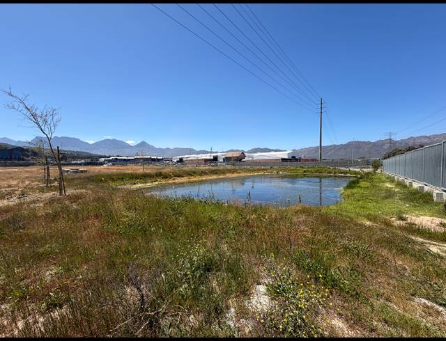 16,500M² INDUSTRIAL YARD TO LET IN STRAND INDUSTRIA